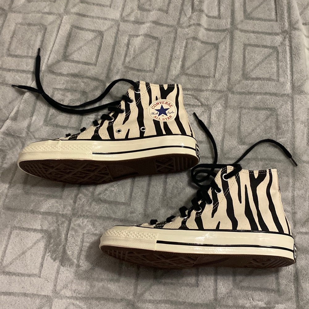 new zebra converse